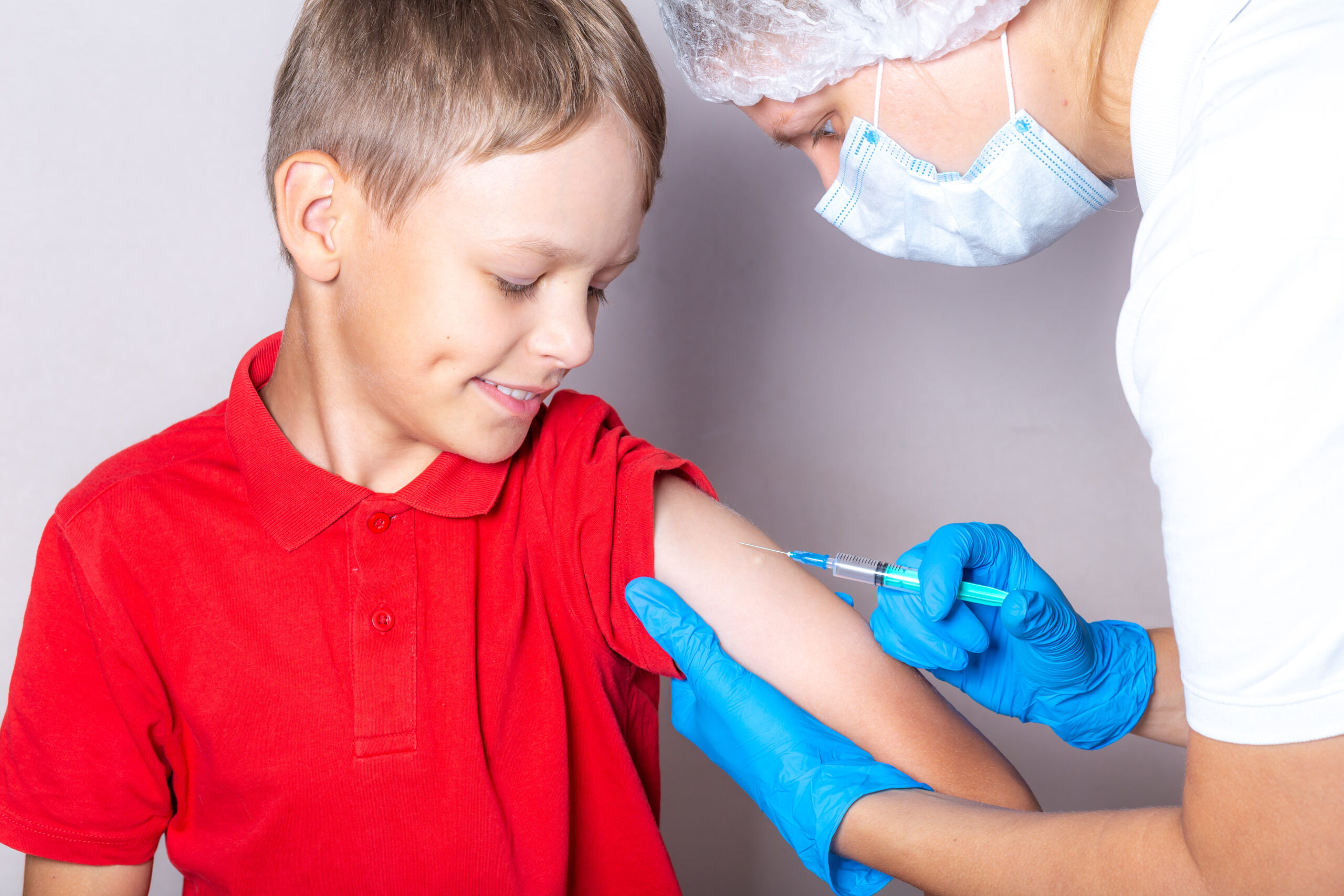 Prof. Sybilski: „Liczba wykonanych szczepień u dzieci jest zdecydowanie za niska”