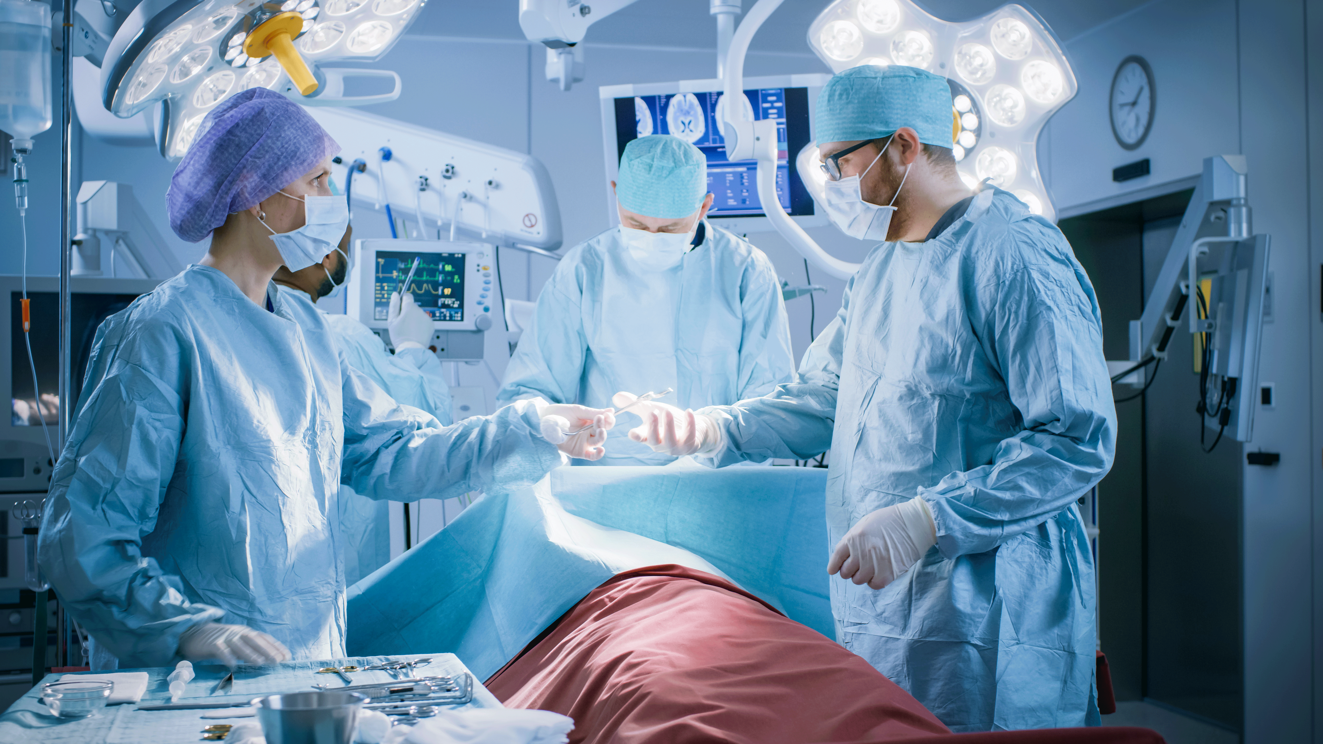 Pierwszy w Polsce zabieg retransplantacji serca i przeszczepu nerki zakończony sukcesem